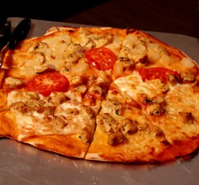 Fotka uživatele Jarda k receptu Pizza s kuřecím masem a mozzarelou